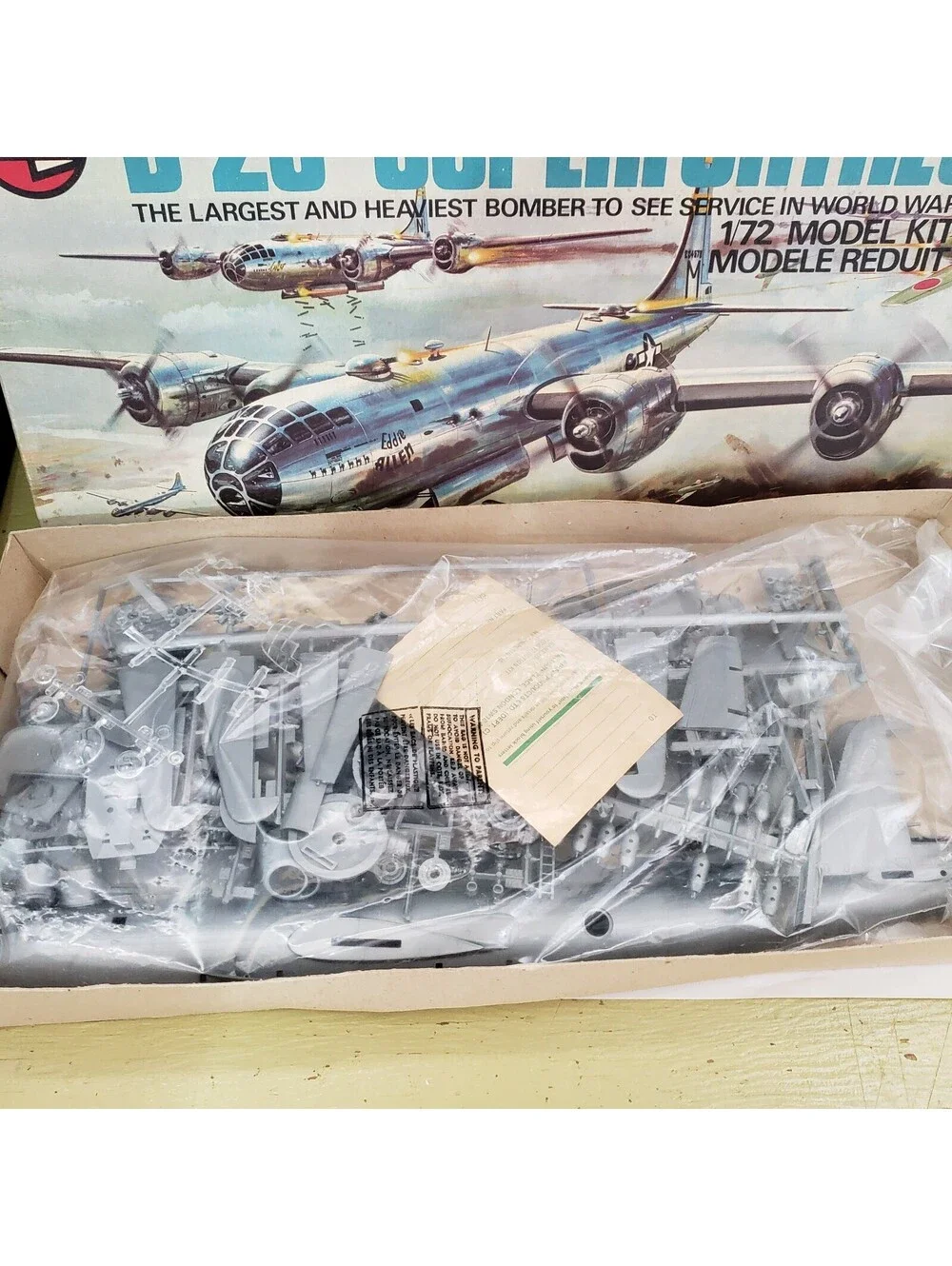 Vintage Airfix B-29 Superfortress 07001-4 Series 7 Model Kit Sealed Parts 1975
